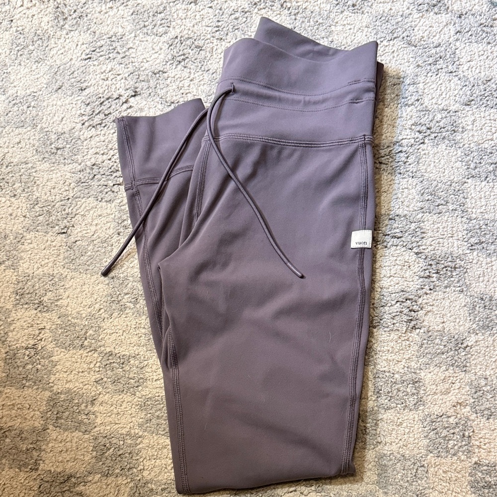 Vuori Women's Purple Leggings